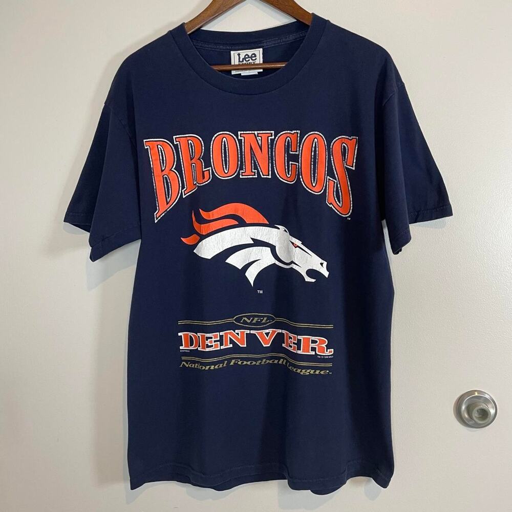 Vintage 90s NFL Denver Broncos Football Large Graphic T-shirt